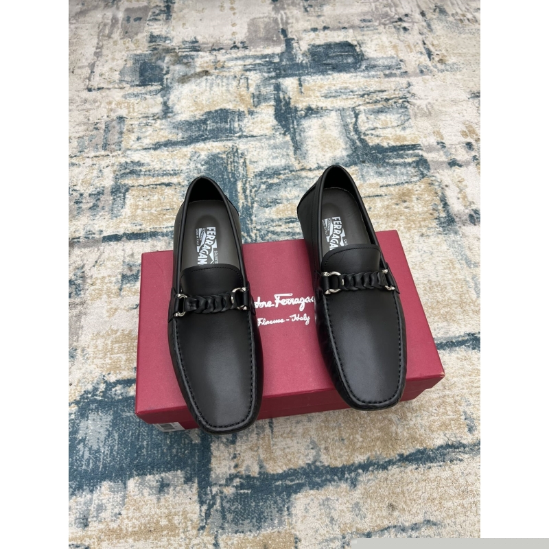 F**di leather shoes